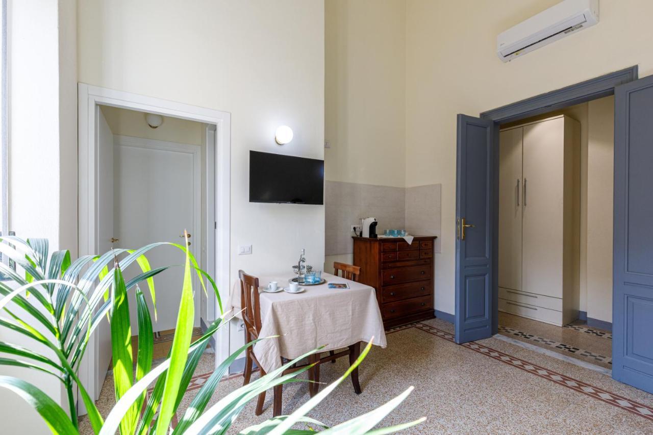 Gasthuis Onlyrooms Iv - Sea View & Free Parking *