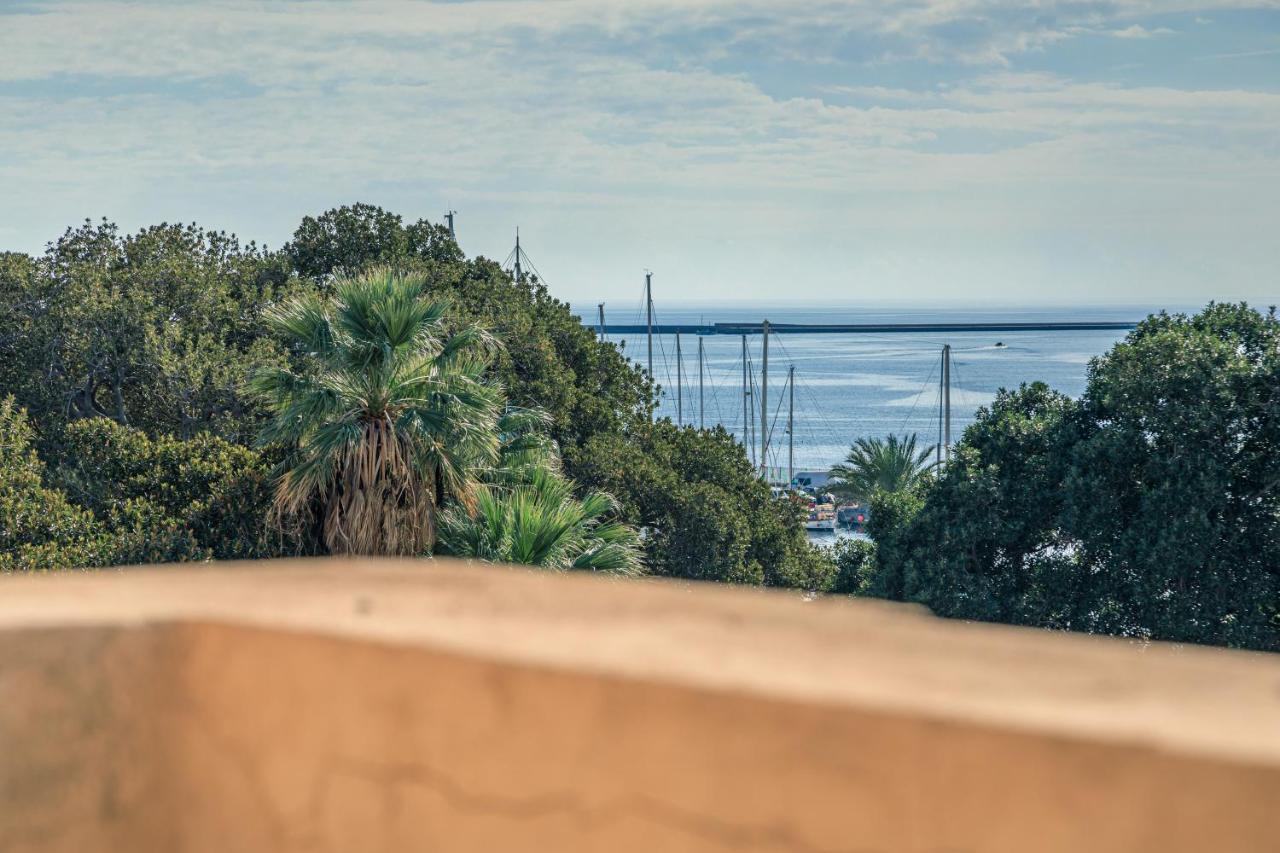 Onlyrooms Iv - Sea View & Free Parking Gasthuis Cagliari